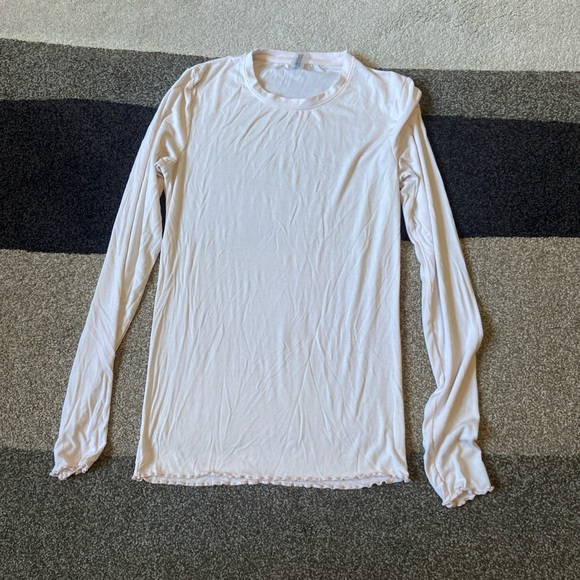 Outdoor Voices Shirt Women’s Light Pink Long Sleeve Soft Stretch Crew Neck XS - Picture 1 of 8